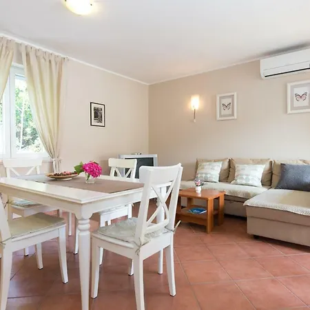 Apartments Ivanka Dujmovic Baška Exterior foto